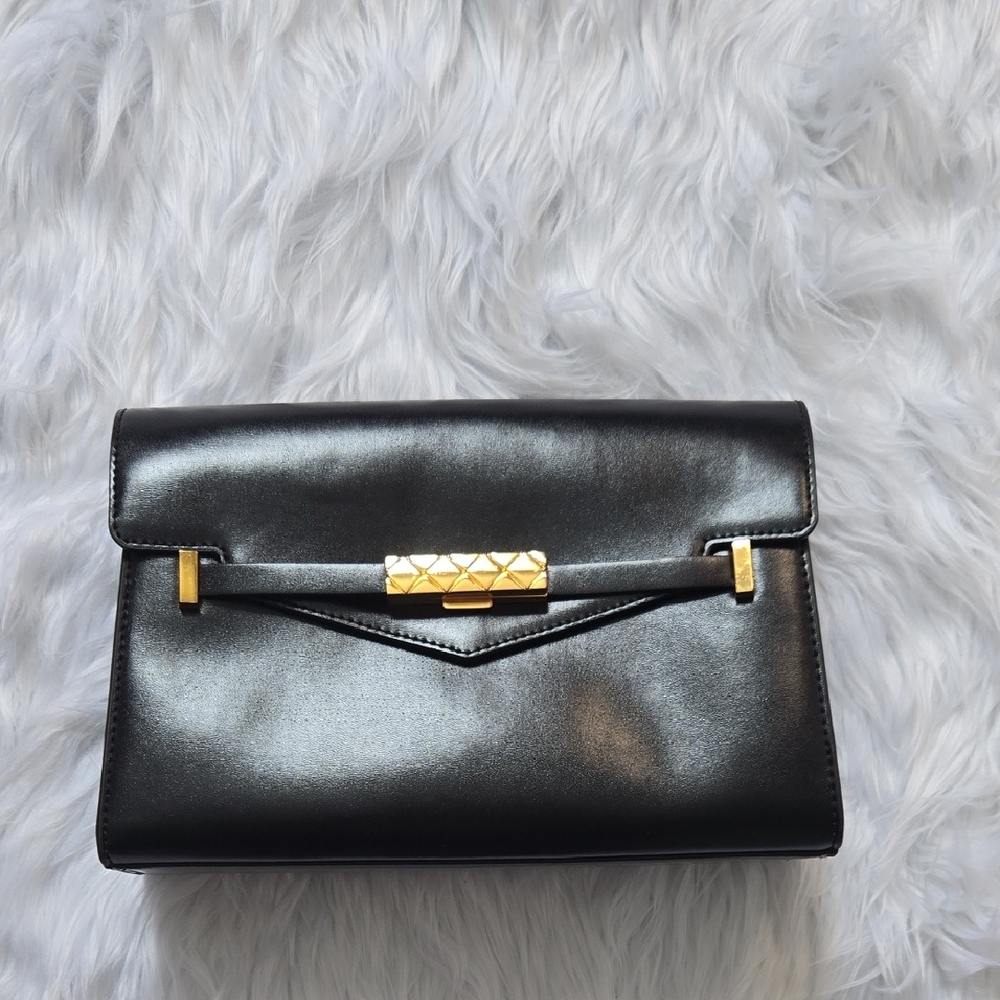 CHARLES & KEITH Sabrina Envelope Shoulder Bag